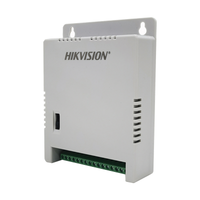 Fuente de Poder Regulada 12 Vcc / 13.5 Vcc / 15 Vcc para 8 Cámaras / 8 Amperes (1 Amp por Salida) / Voltaje de Entrada 90 – 130 VCA / Filtro de Ruido para Cámaras 4K / Modo para Largas Distancias